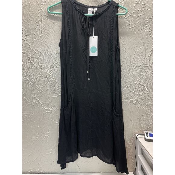 NWT Koy Resort Miami Handkerchief Dress Adjustable‎ Neckline Womens Size Medium - Picture 1 of 7